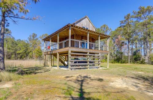 Hobucken Apartment | Riverfront Haven: Converted Barn w/Deck in Aurora