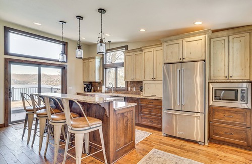 Wabasha House | Riverfront Home w/Yard Games in Wabasha!