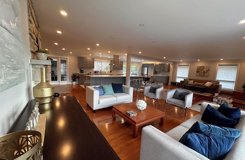 Foxboro House | Riverside Charming Bungalow - Nature Retreat