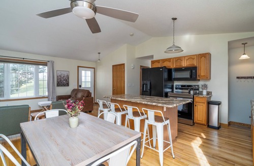 East Grand Forks House | Riverside Retreat - Greenway Escape with 4 bedrooms and 2 bathrooms