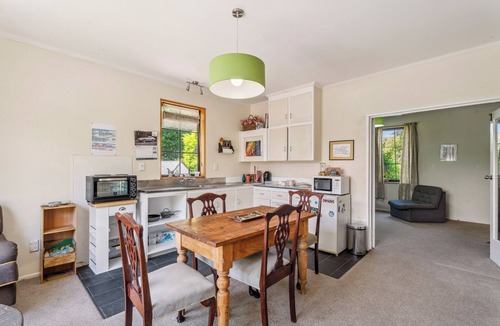 Arrowtown Ski Chalet | Riverside Retreat in beautiful Arrow Junction