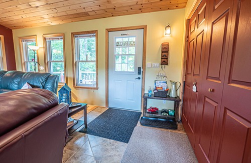Bancroft Cottage | Rock Lake House Lakefront Retreat