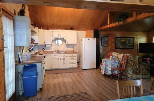 Aitkin House | Round Lake - Beautiful Views - Small Mouth/Walleye Fishing!