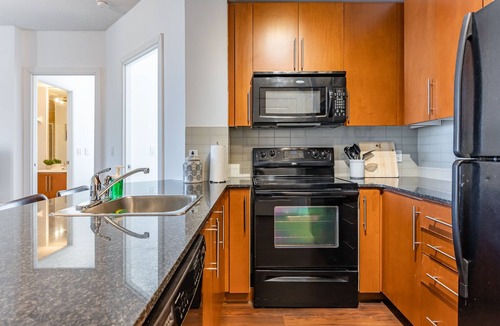 Downtown Mississauga Hotel | RS Boutique Suites - City Centre