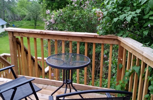Thomasburg Apartment | Rural Country Setting- Rustic and Charming Log Guest Suite