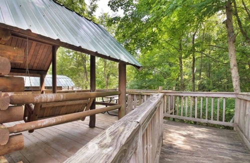 Bloomington Cabin | Rustic Cabin with Pool Access