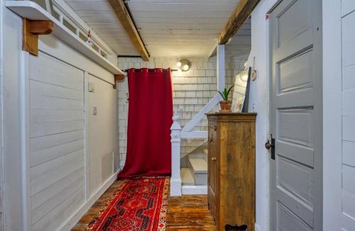 Ayers Cliff House | Rustic chic Barn in Ayers Cliff