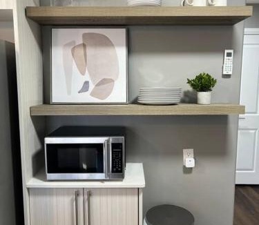 South London Apartment | Rustic Elegance & Style 1BR