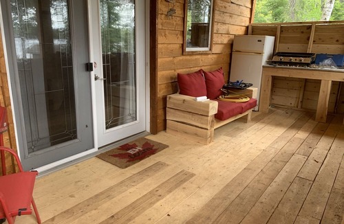 Northern Ontario Cabin | Rustic off grid cabin
