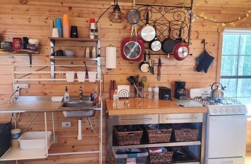 Melrude Cabin | Rustic Retreat on the River