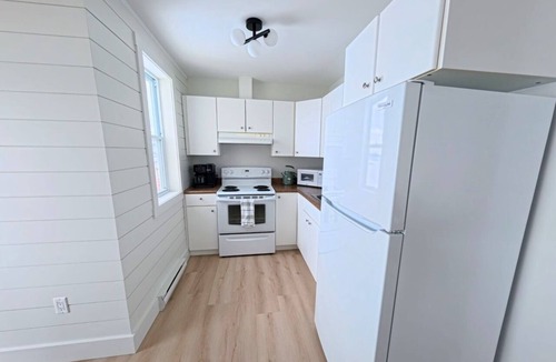 Port Saunders House | Saltwater Steeple - Harbour Suite