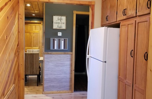 Alexandria House | Sand beach on Lake Mary. No cleaning fees. Pontoon available for rent.