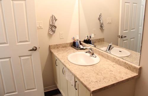 Lakeview House | Sandell Place