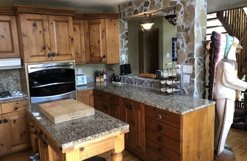 Trent Lakes House | Sandy Lake Chalet Getaway