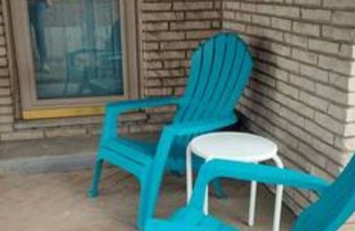 Brantford House | Sara's Place - 3 Bedroom Home with Laundry - Close to downtown!