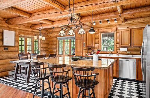 Cloquet Cabin | Sauna, Massage Chair, Firepit, Woods, Pet Friendly