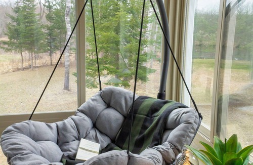 Rutledge Cabin | Scenic Kettle River Cabin - Hike, Sauna, Kayaks & More-Your Next Retreat Awaits!