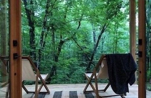 Armour House | Secluded 10 Acre Cottage with Canoes, Kayaks and Fun!