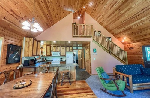 Grand Marais Cabin | Secluded 2-Bedroom Cabin on the Edge of the BWCA