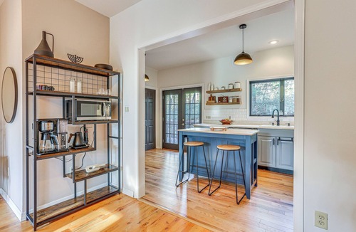 Kerhonkson House | Secluded Kerhonkson Retreat with Deck + Views!