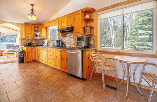 Eagle Lake Cottage | Serendipity - Five Bedroom Cottage, Sleeps 10