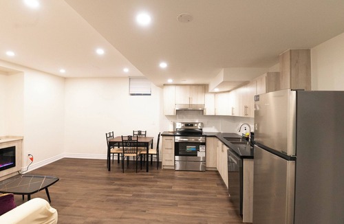 Oakville Apartment | Serene 2-bedroom Basement apartment with AC in Oakville