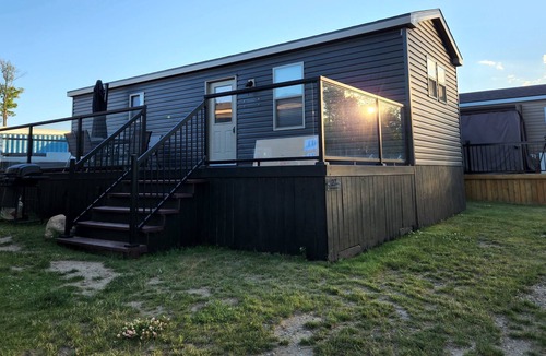 Otonabee-South Monaghan Cottage | Serene Getaway for all ages! WorkFromHome friendly