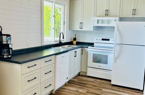 Tobermory Cottage | Serene Tobermory waterfront cottage