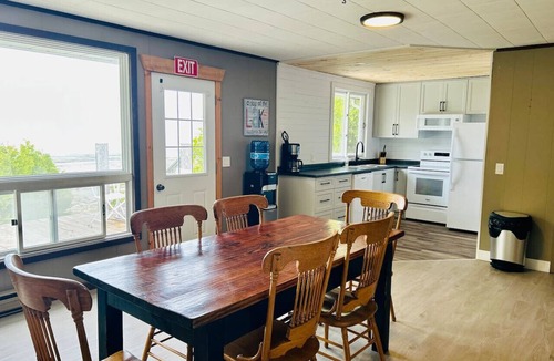 Tobermory Cottage | Serene Tobermory waterfront cottage