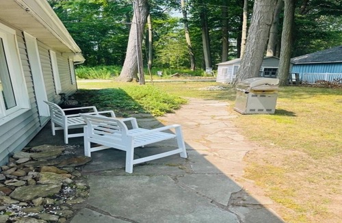 Port Colborne House | Sherkston/Cedar Bay, Port Colborne. Your Lakeside Escape Awaits at Private Beach