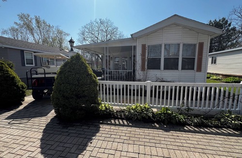 Sherkston House | Sherkston shore Resort - cozy comfortable and sleeps 8
