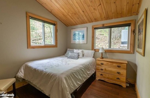 Dysart et al Cottage | Shores of Drag Lake in Haliburton, Private Beach