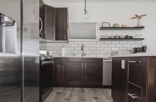 Ottertail House | Shoreside 4b/4b walkout retreat with perfect sand