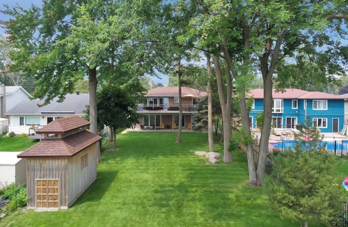 Orillia Cottage | Simcoe Sunrise - Cozy Waterfront Home in Orillia