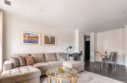 Smiths Falls Apartment | Simply Comfort. Rideau 2Br Signature Apartment Free Parking