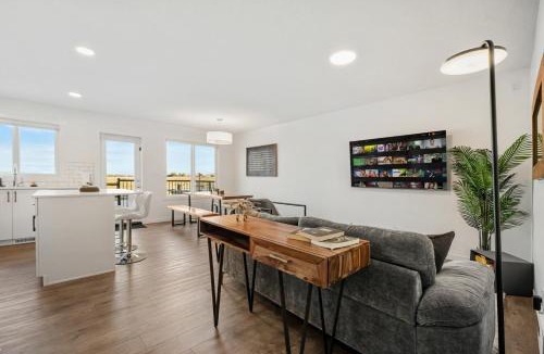 Southeast Edmonton House | Single Detached Full House with Ping Pong King Bed and Garage
