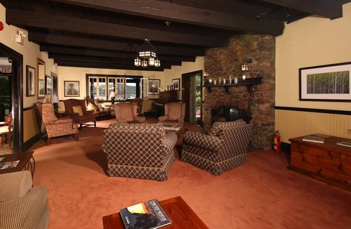 Eagle Lake Hotel | Sir Sam's Inn & Waterspa - Adults Only