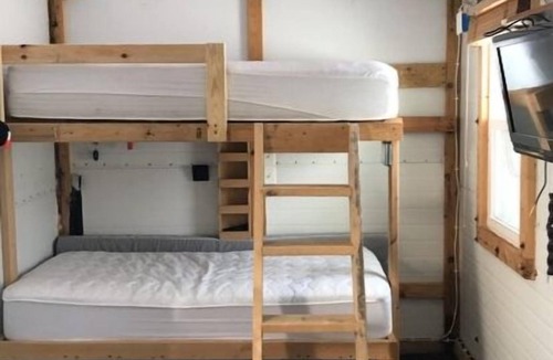 Isle House | Skid House 2