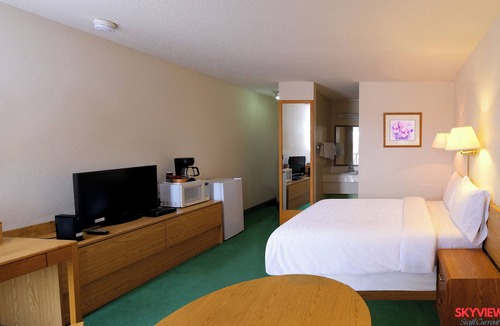 Swift Current Hotel | SkyView Swift Current
