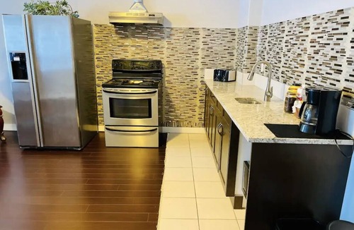 Sage Hill House | Sleek Guest House Romantic Two bedrooms spacious Basement suite