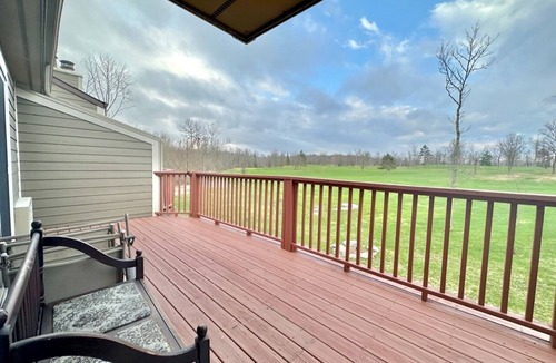 Hill City House | Sleeps 12. 3 Befroom w/loft better than any motel.