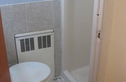 Quartier des Spectacles Apartment | Small affordable Studio near UQAM.