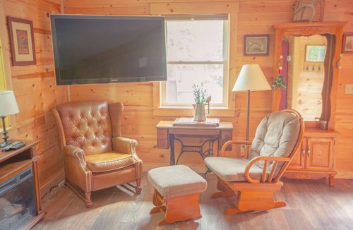 Marcell Cabin | Smith Lake Cabin with Game Room