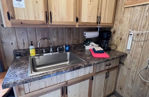 Lake Shore Apartment | Snug as a Bug Studio-style Motel on The Gull Lake Trail in Lake Shore WiFi, AC