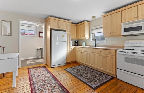 Lambeth Apartment | Southwest London close to 401/402