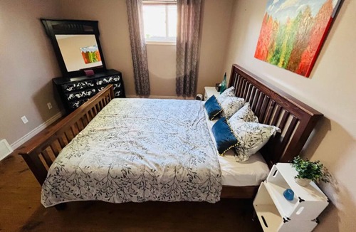 Lakeshore House | Spacious 1Bed 1Bath Guest Suit unit