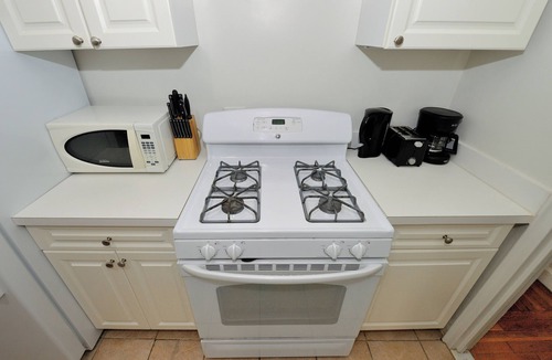 Midtown East Apartment | Spacious 2-BDS apartment on Famous 5th Ave & Midtown East, Elevator Bldg.