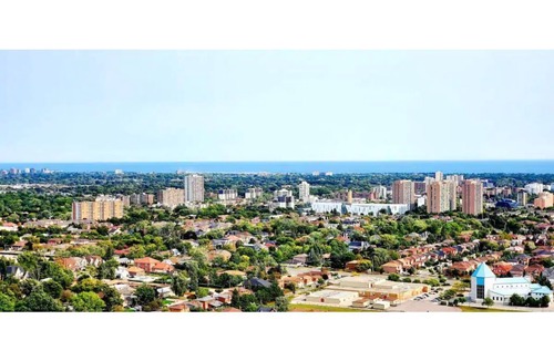 Downtown Mississauga Condo | Spacious 2BR & 1BTH - Mississauga Downtown