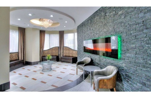 Downtown Mississauga Condo | Spacious 2BR & 1BTH - Mississauga Downtown