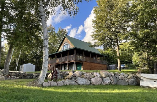 Bonfield Cottage | Spacious 3 Bedroom Waterfront Cottage on Lake Nosbonsing in Bonfield
